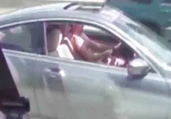 الأحمر الداكن بزاز عربية ???