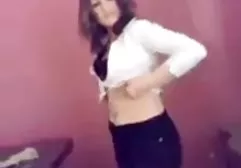 الوشم الجمال في الأحذية سكس عربي نبيله عبيد يعطي المتعة عن طريق الفم.